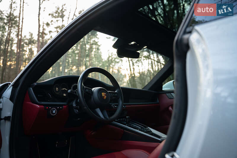 Купе Porsche 911 2022 в Киеве фото 49 Купе Porsche 911 2022 в Киеве