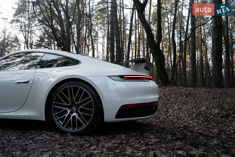 Купе Porsche 911 2022 в Киеве фото 57 Купе Porsche 911 2022 в Киеве