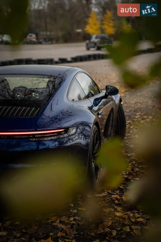 Купе Porsche 911 2024 в Києві