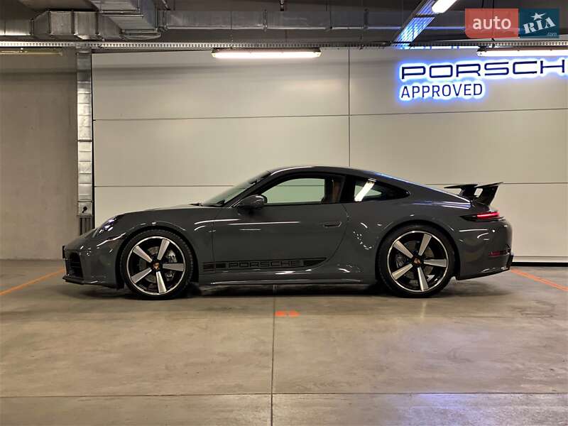 Купе Porsche 911 2025 в Киеве