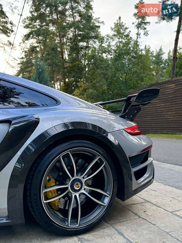 Купе Porsche 911 2016 в Киеве