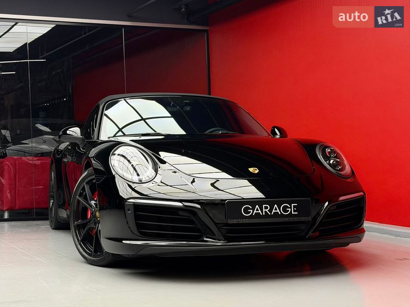 Кабриолет Porsche 911 2018 в Киеве