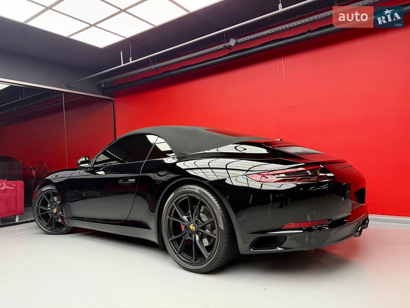 Кабриолет Porsche 911 2018 в Киеве