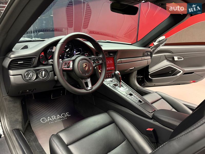 Кабриолет Porsche 911 2018 в Киеве