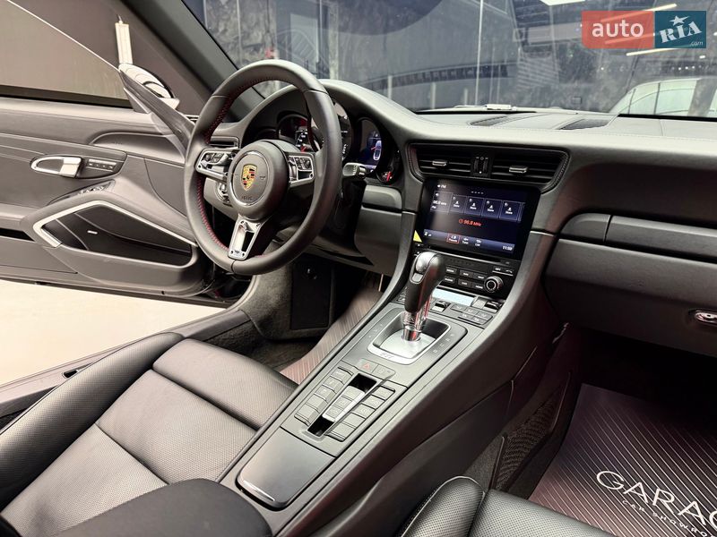 Кабриолет Porsche 911 2018 в Киеве