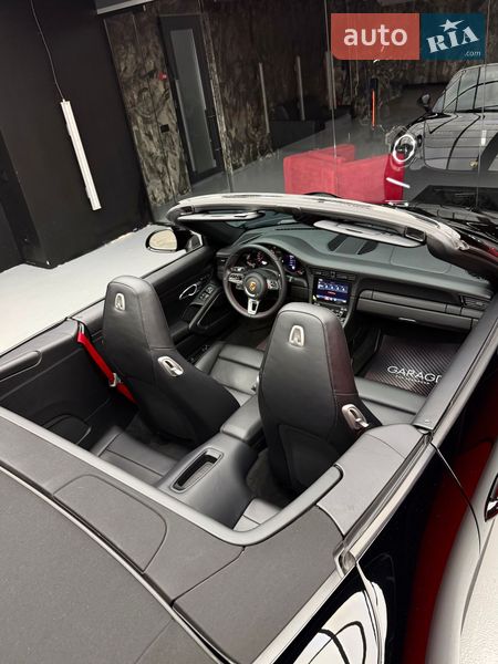 Кабриолет Porsche 911 2018 в Киеве