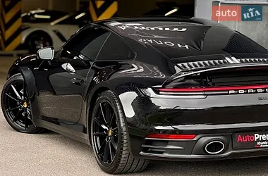 Porsche 911 2021
