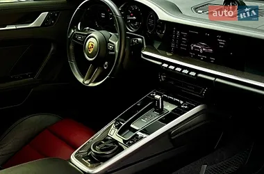 Porsche 911 2021