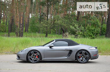 Кабриолет Porsche Boxster 2016 в Киеве