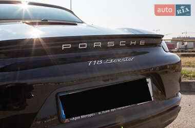 Кабриолет Porsche Boxster 2016 в 