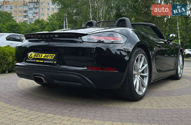 Родстер Porsche Boxster 2017 в 