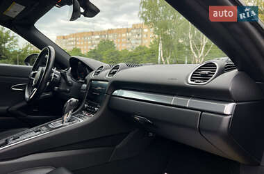 Родстер Porsche Boxster 2017 в 