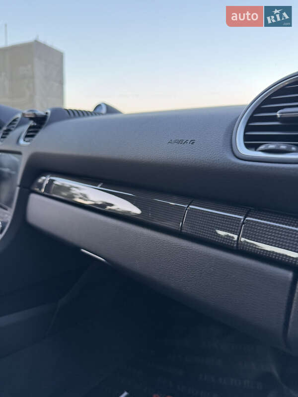 Родстер Porsche Boxster 2020 в Киеве