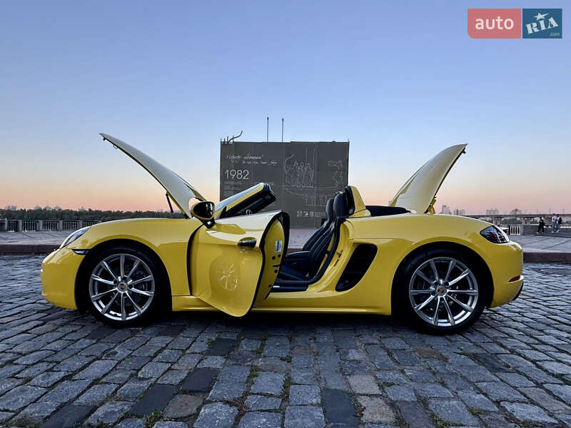 Родстер Porsche Boxster 2020 в Киеве