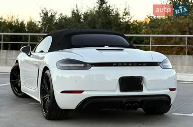 Родстер Porsche Boxster 2018 в 