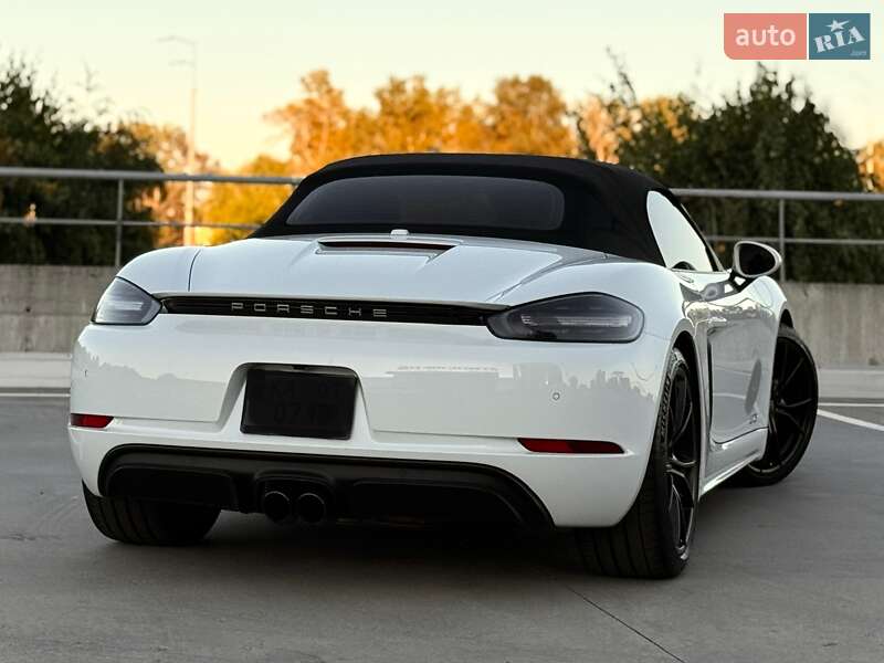 Родстер Porsche Boxster 2018 в Киеве фото 12 Родстер Porsche Boxster 2018 в Киеве