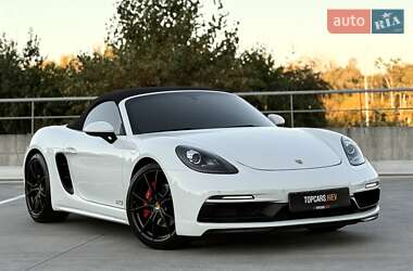 Родстер Porsche Boxster 2018 в 