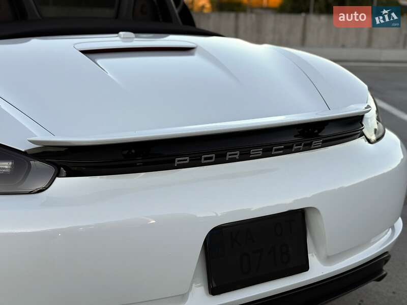 Родстер Porsche Boxster 2018 в Киеве фото 31 Родстер Porsche Boxster 2018 в Киеве