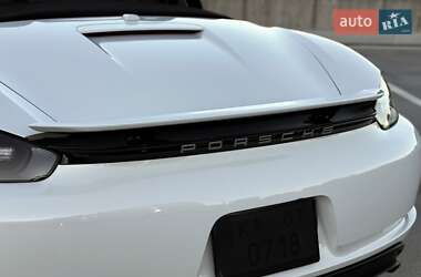 Родстер Porsche Boxster 2018 в 