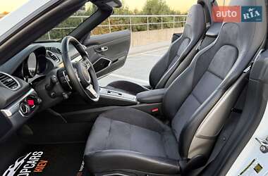 Родстер Porsche Boxster 2018 в 