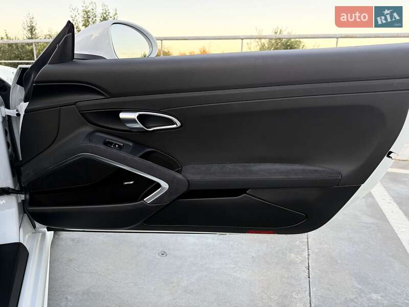 Родстер Porsche Boxster 2018 в Киеве фото 47 Родстер Porsche Boxster 2018 в Киеве