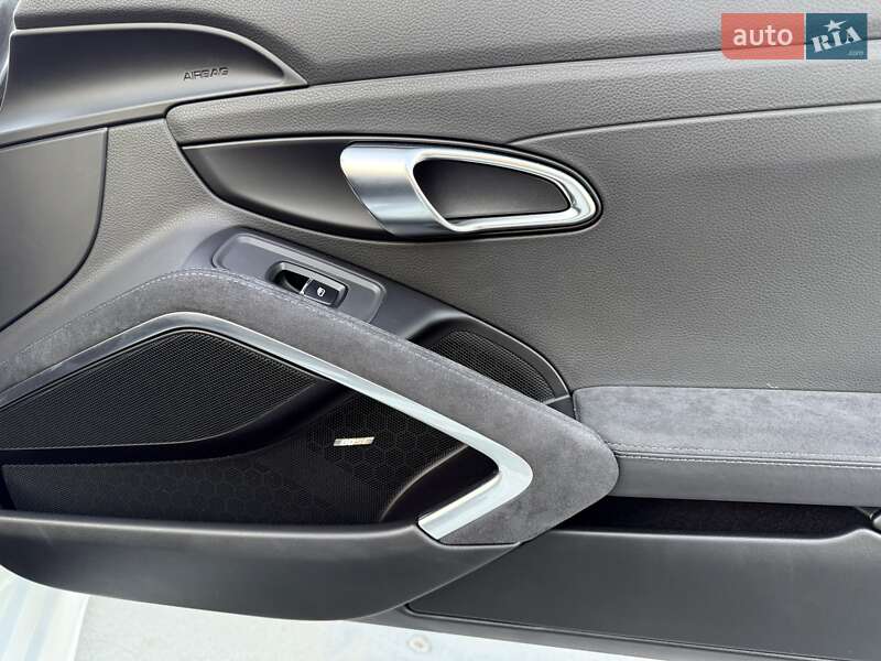 Родстер Porsche Boxster 2018 в Киеве фото 48 Родстер Porsche Boxster 2018 в Киеве