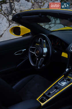 Родстер Porsche Boxster 2017 в 