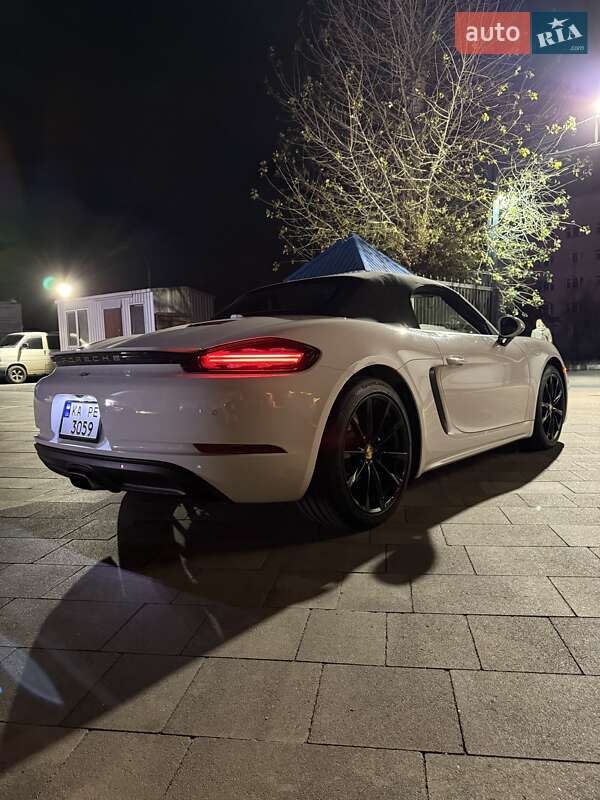Родстер Porsche Boxster 2016 в Киеве