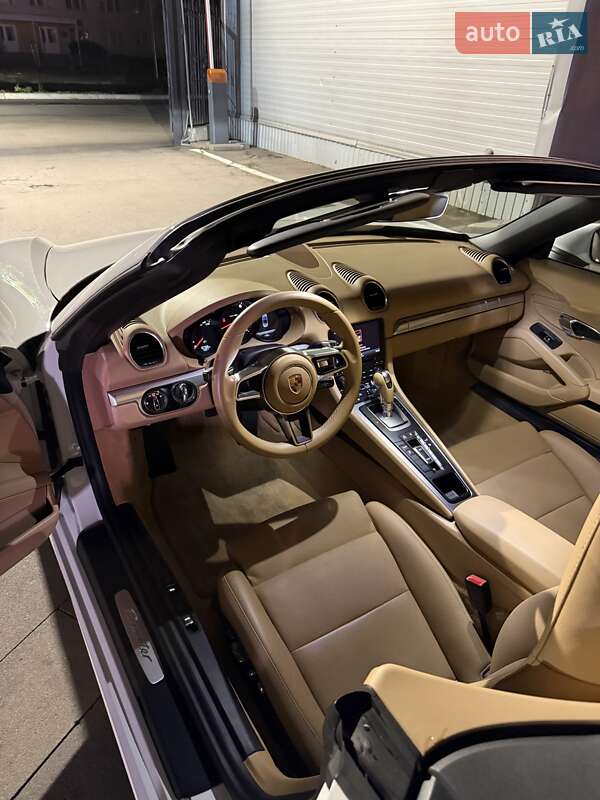 Родстер Porsche Boxster 2016 в Киеве