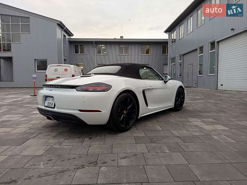 Родстер Porsche Boxster 2016 в Киеве