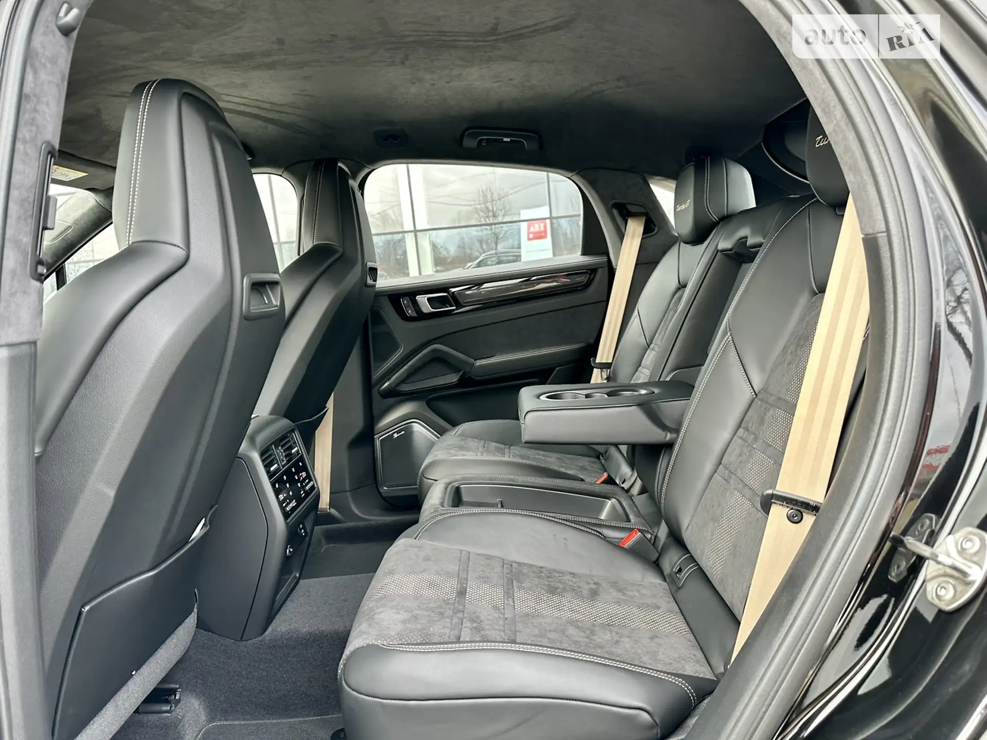 2022 Porsche Cayenne Coupe - мініатюра 36