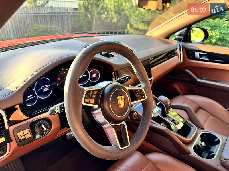 Внедорожник / Кроссовер Porsche Cayenne Coupe 2020 в Киеве