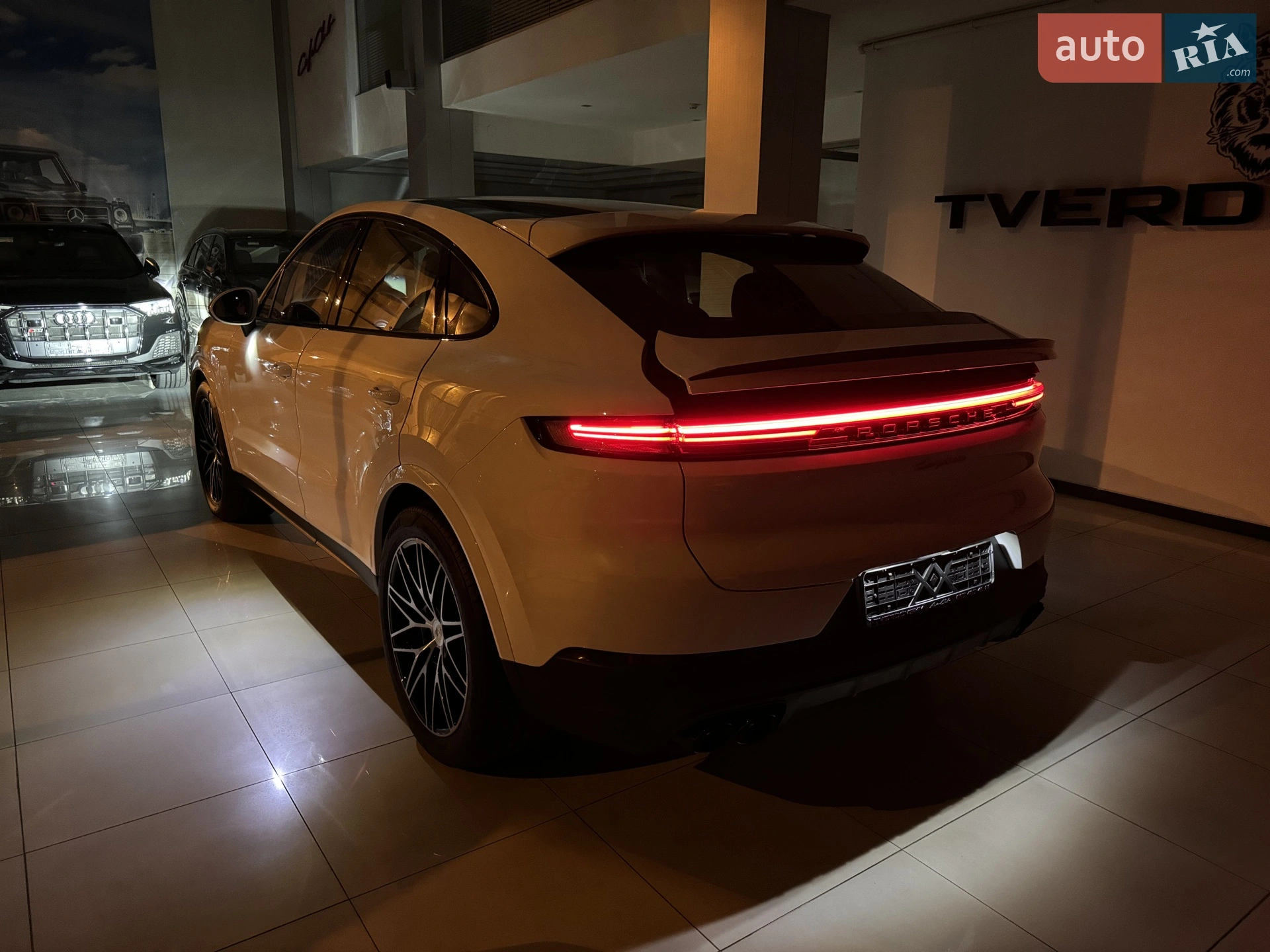 2023 Porsche Cayenne Coupe - мініатюра 12