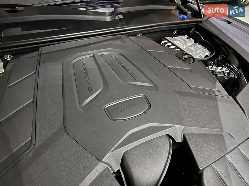 Внедорожник / Кроссовер Porsche Cayenne Coupe 2023 в Одессе