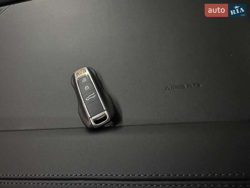 Внедорожник / Кроссовер Porsche Cayenne Coupe 2023 в Одессе