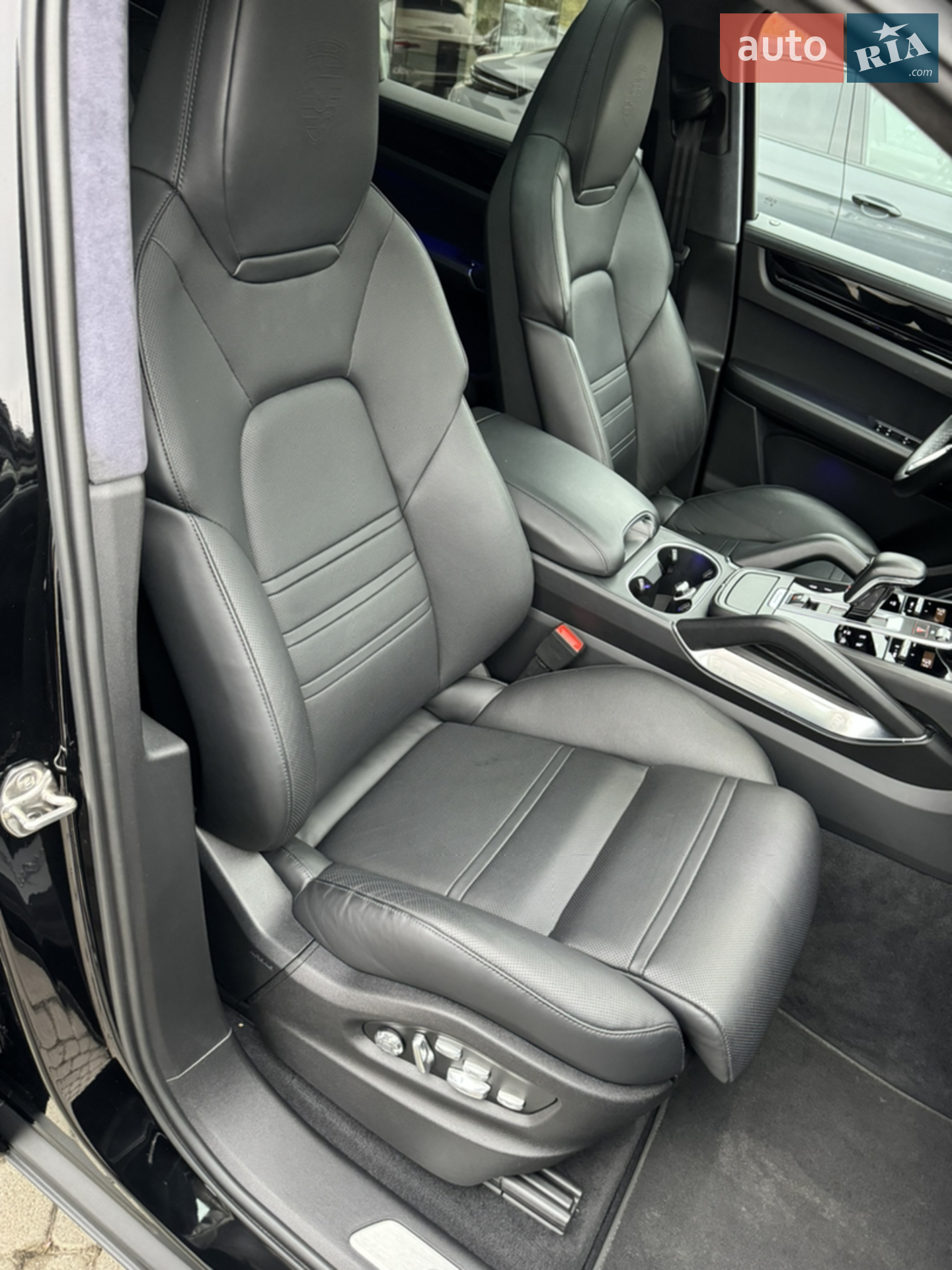 2019 Porsche Cayenne Coupe - мініатюра 33