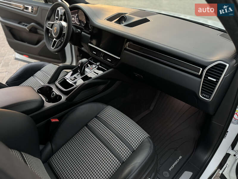 Позашляховик / Кросовер Porsche Cayenne Coupe 2019 в Харкові