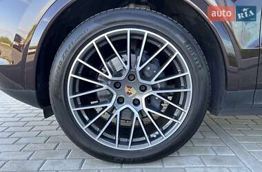 Внедорожник / Кроссовер Porsche Cayenne Coupe 2023 в 