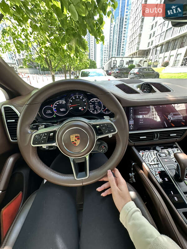Внедорожник / Кроссовер Porsche Cayenne Coupe 2020 в Киеве