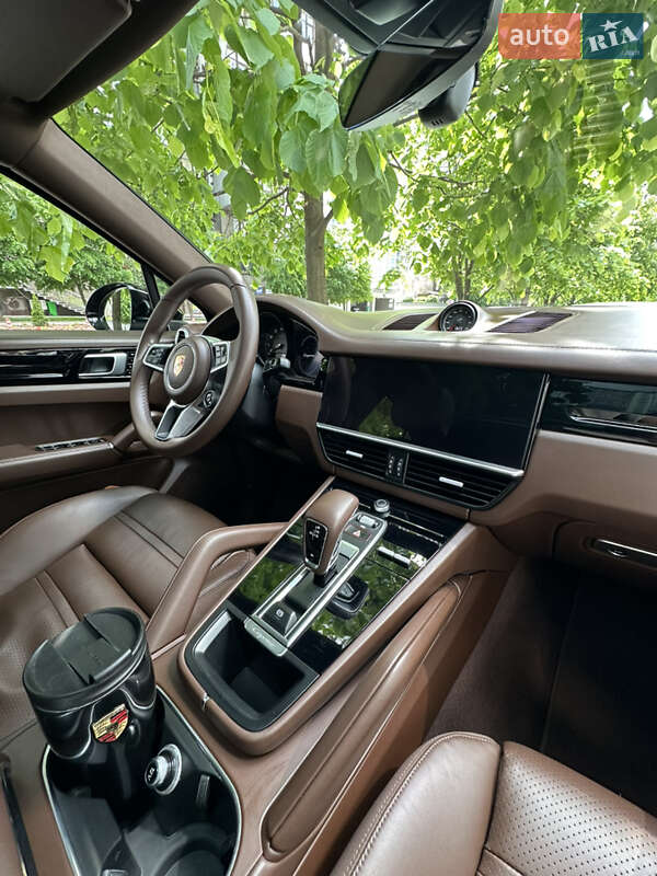 Внедорожник / Кроссовер Porsche Cayenne Coupe 2020 в Киеве