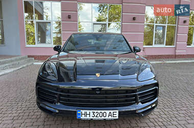 Внедорожник / Кроссовер Porsche Cayenne Coupe 2021 в 