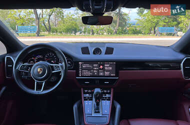 Внедорожник / Кроссовер Porsche Cayenne Coupe 2021 в 