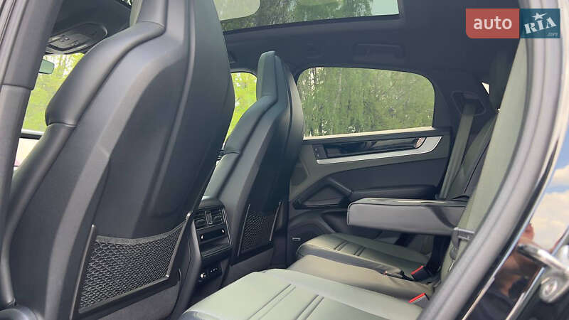 Внедорожник / Кроссовер Porsche Cayenne Coupe 2023 в Виннице