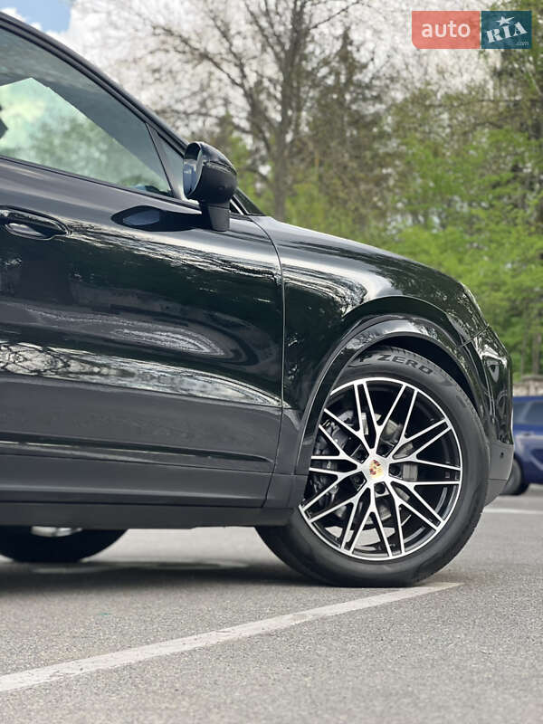 Внедорожник / Кроссовер Porsche Cayenne Coupe 2023 в Виннице