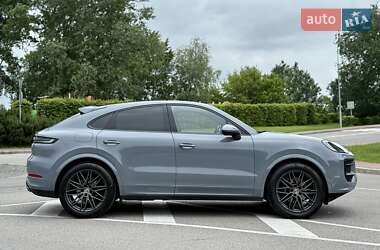 Позашляховик / Кросовер Porsche Cayenne Coupe 2023 в 