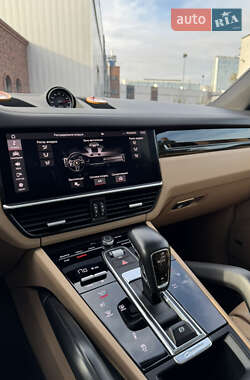 Внедорожник / Кроссовер Porsche Cayenne Coupe 2020 в 