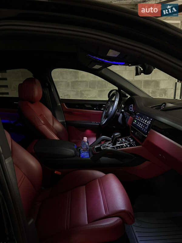 Внедорожник / Кроссовер Porsche Cayenne Coupe 2022 в Шептицькому