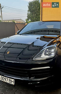 Внедорожник / Кроссовер Porsche Cayenne Coupe 2022 в Киеве