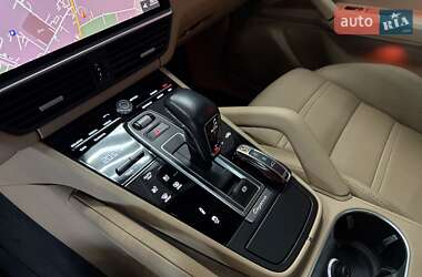 Внедорожник / Кроссовер Porsche Cayenne Coupe 2021 в 