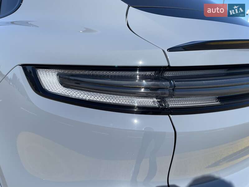 Позашляховик / Кросовер Porsche Cayenne Coupe 2024 в Києві